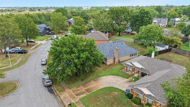 10702 E 101st Street N, Owasso, OK 74055