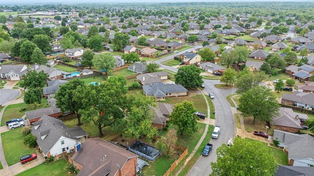 10702 E 101st Street N, Owasso, OK 74055