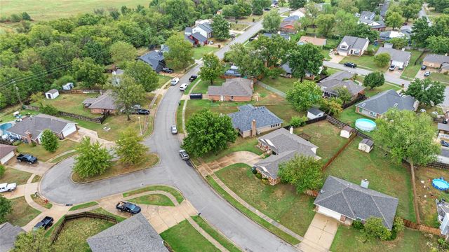 10702 E 101st Street N, Owasso, OK 74055