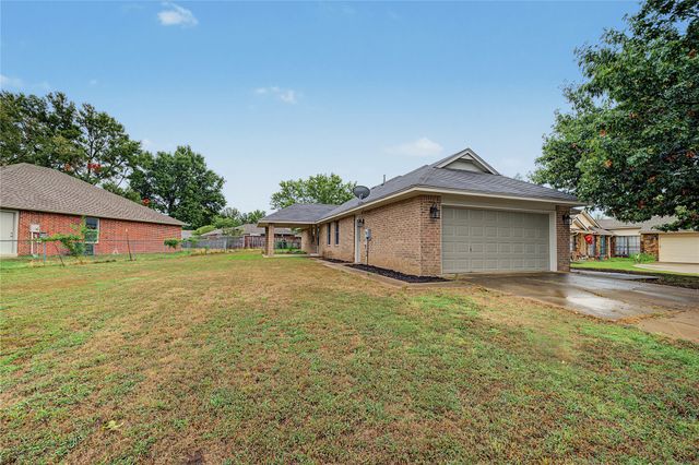 10702 E 101st Street N, Owasso, OK 74055