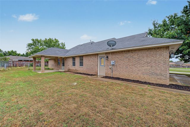 10702 E 101st Street N, Owasso, OK 74055