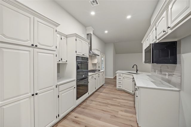 10702 E 101st Street N, Owasso, OK 74055