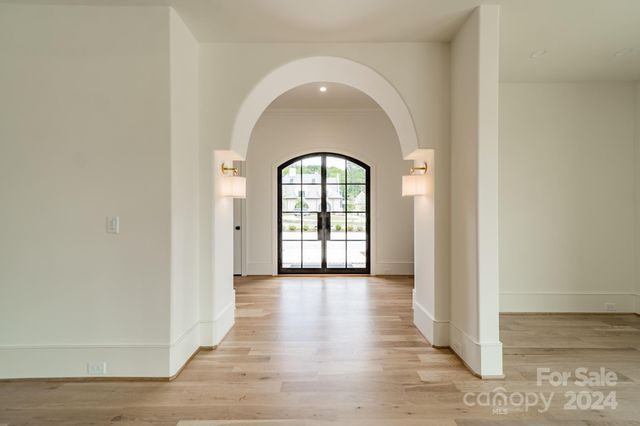 8010 Litaker Manor Court, Charlotte, NC 28270
