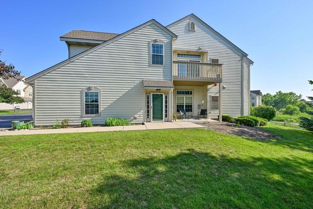 8620 S Stratford ROAD, Oak Creek, WI 53154