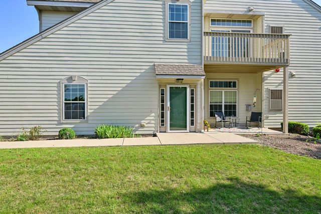 8620 S Stratford ROAD, Oak Creek, WI 53154