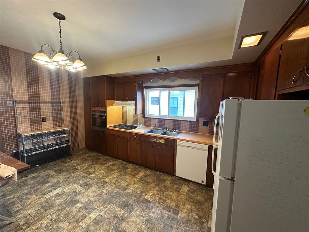 74 Pearson Ave 2, Somerville, MA 02144