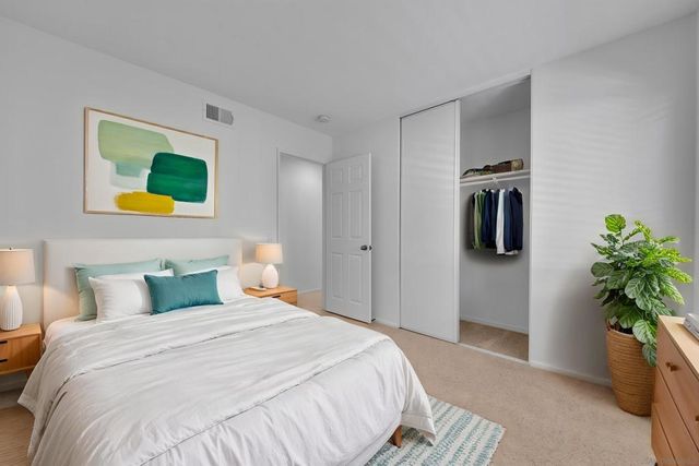 11604 Springside Rd, San Diego, CA 92128