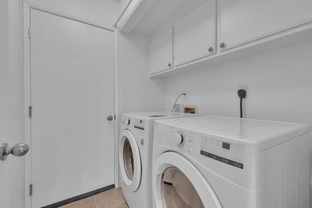 11604 Springside Rd, San Diego, CA 92128