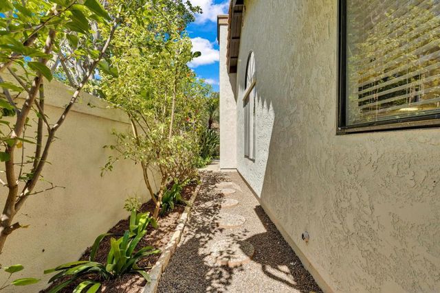 11604 Springside Rd, San Diego, CA 92128