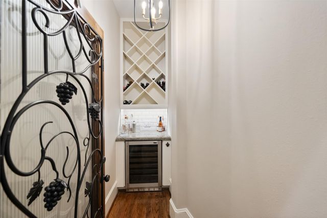 1363 Chippendale Road, Houston, TX 77018