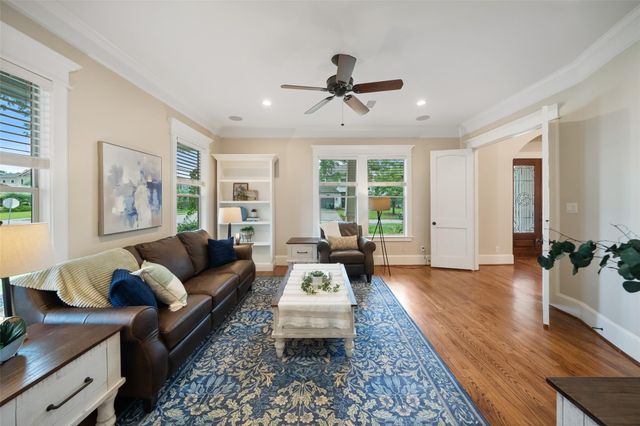 1363 Chippendale Road, Houston, TX 77018