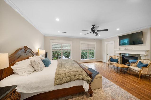 1363 Chippendale Road, Houston, TX 77018