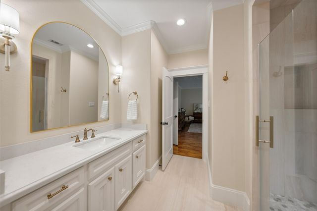 1363 Chippendale Road, Houston, TX 77018