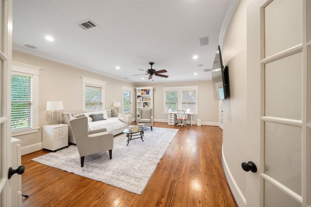 1363 Chippendale Road, Houston, TX 77018