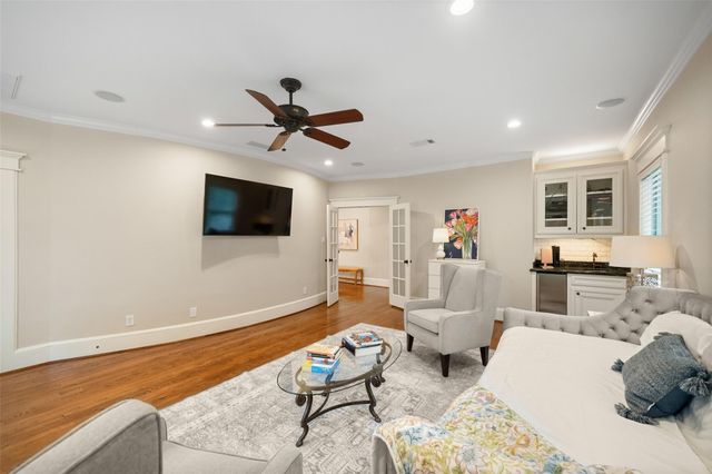 1363 Chippendale Road, Houston, TX 77018