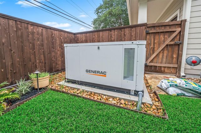 1363 Chippendale Road, Houston, TX 77018