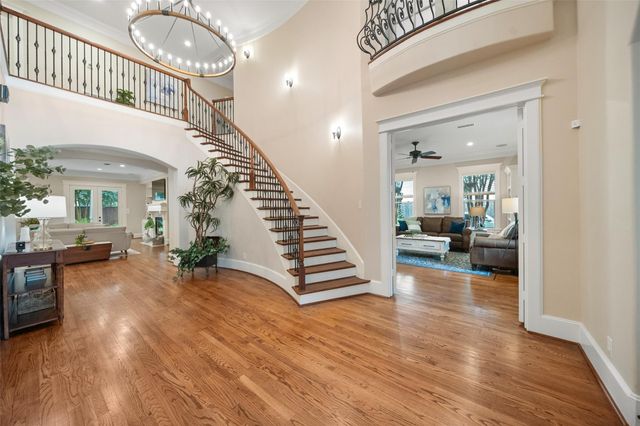 1363 Chippendale Road, Houston, TX 77018