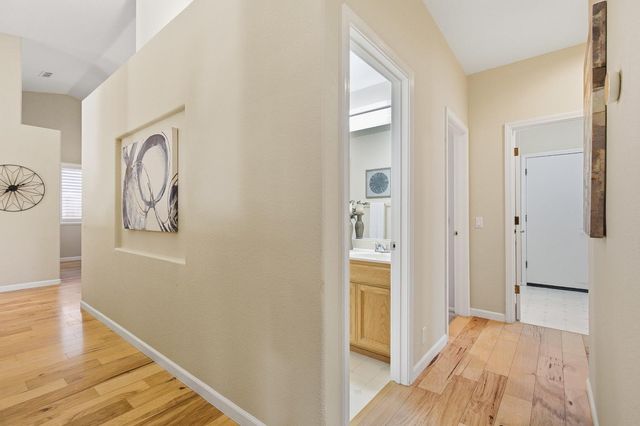 209 Wisteria Ct, Roseville, CA 95678