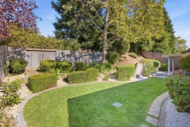 209 Wisteria Ct, Roseville, CA 95678