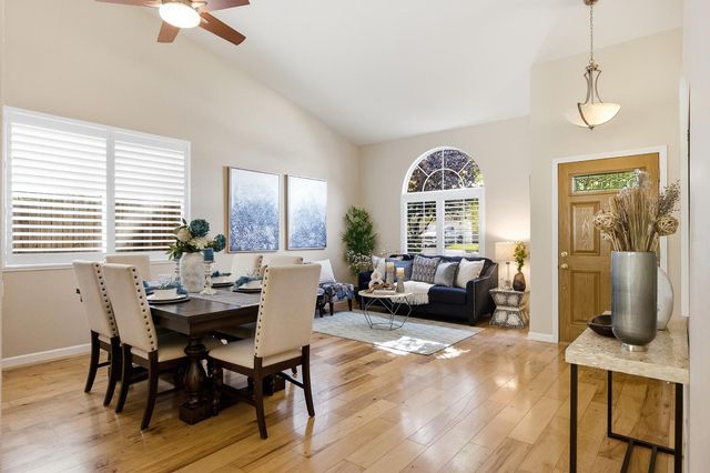 209 Wisteria Ct, Roseville, CA 95678