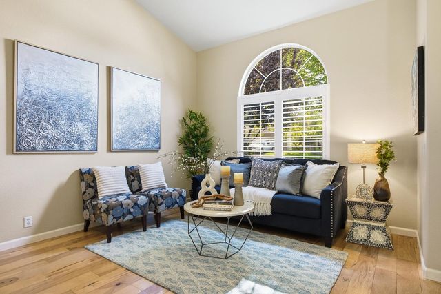 209 Wisteria Ct, Roseville, CA 95678