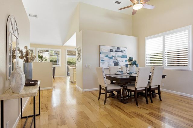 209 Wisteria Ct, Roseville, CA 95678