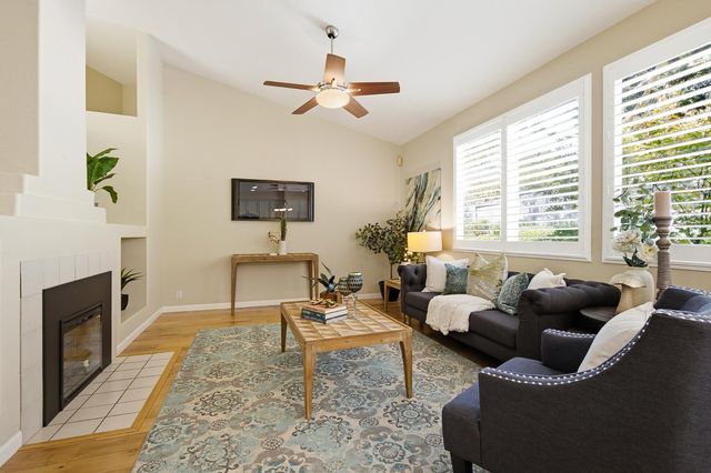 209 Wisteria Ct, Roseville, CA 95678