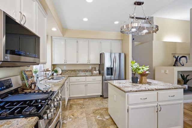 209 Wisteria Ct, Roseville, CA 95678
