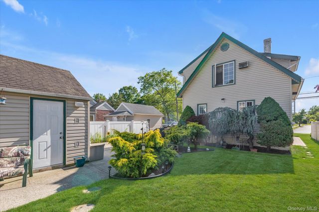 244 Rolling Street, Malverne, NY 11565
