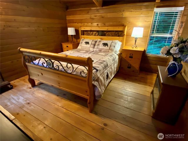 16726 Mountain Side Drive E, Greenwater, WA 98022