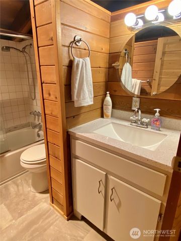16726 Mountain Side Drive E, Greenwater, WA 98022