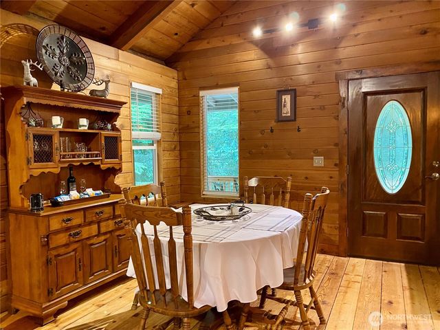 16726 Mountain Side Drive E, Greenwater, WA 98022