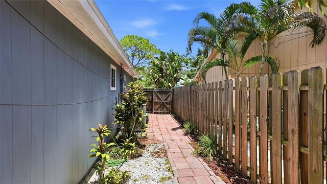 3944 PALAU DRIVE, Sarasota, FL 34241