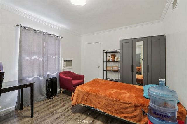 8345 Kester, Panorama City, CA 91402