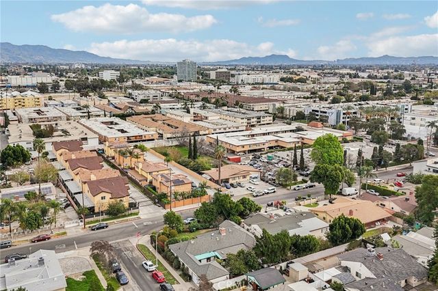8345 Kester, Panorama City, CA 91402
