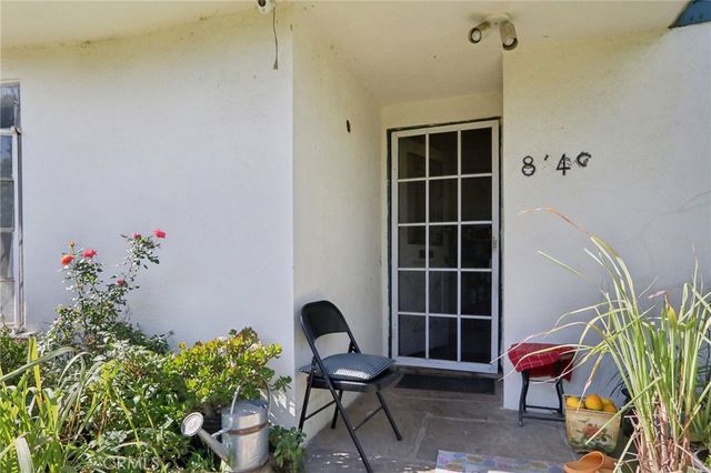 8345 Kester, Panorama City, CA 91402