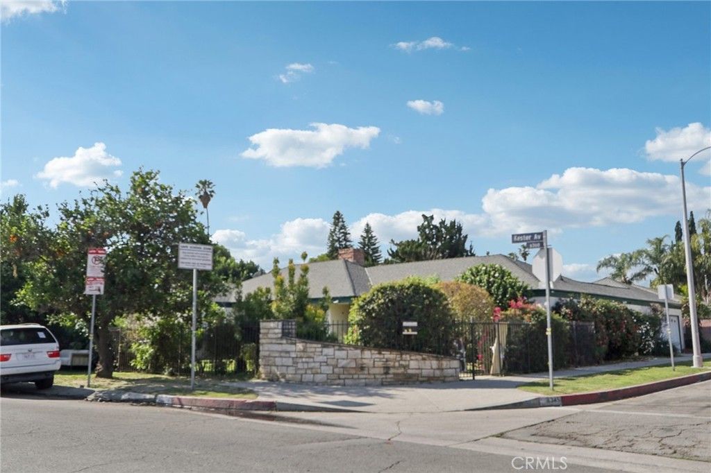 8345 Kester, Panorama City, CA 91402