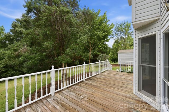 1091 WINDSWEPT RIDGE Road, Marshall, NC 28753
