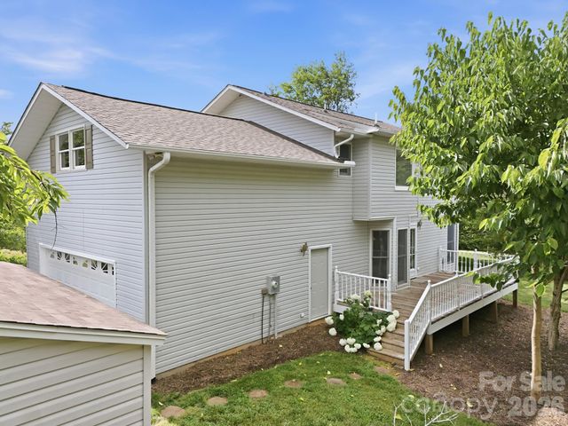 1091 WINDSWEPT RIDGE Road, Marshall, NC 28753