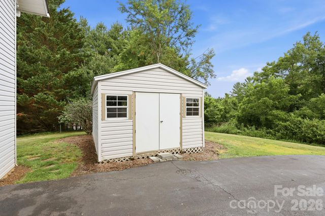 1091 WINDSWEPT RIDGE Road, Marshall, NC 28753