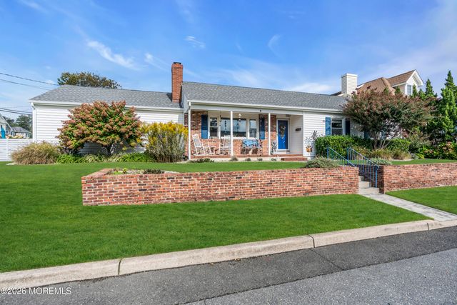 67 N Farragut Avenue, Manasquan, NJ 08736