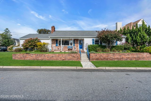 67 N Farragut Avenue, Manasquan, NJ 08736