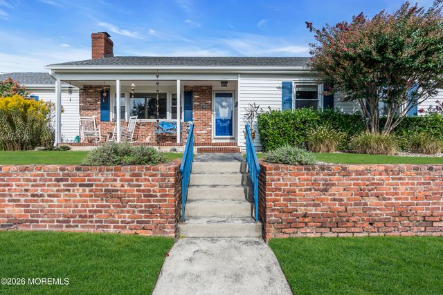 67 N Farragut Avenue, Manasquan, NJ 08736