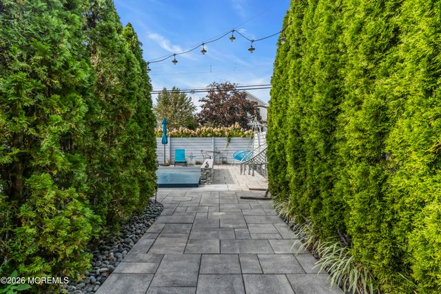 67 N Farragut Avenue, Manasquan, NJ 08736