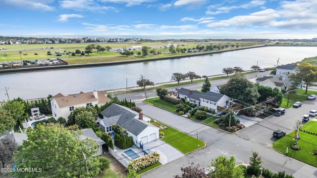 67 N Farragut Avenue, Manasquan, NJ 08736