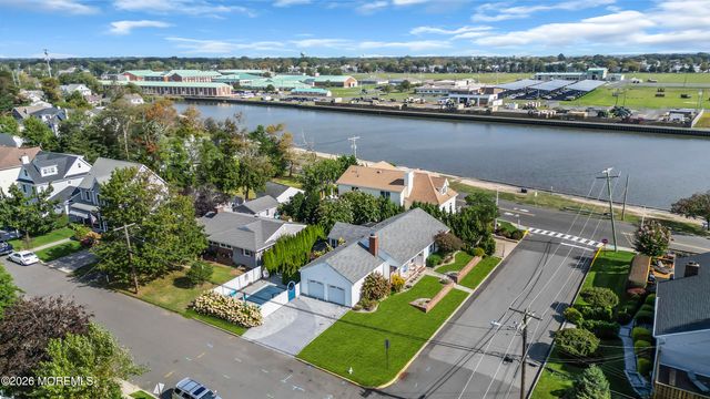 67 N Farragut Avenue, Manasquan, NJ 08736