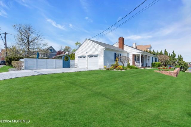 67 N Farragut Avenue, Manasquan, NJ 08736