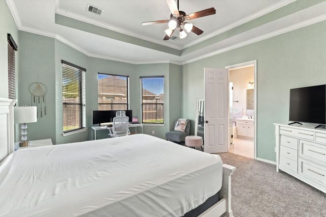 293 W Bend Drive, League City, TX 77573