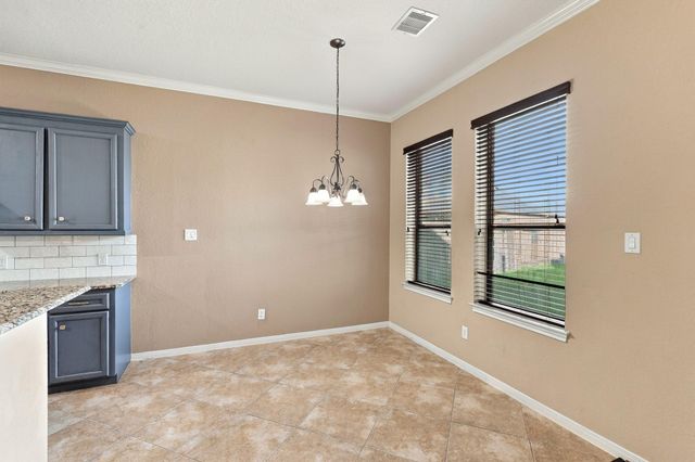 293 W Bend Drive, League City, TX 77573
