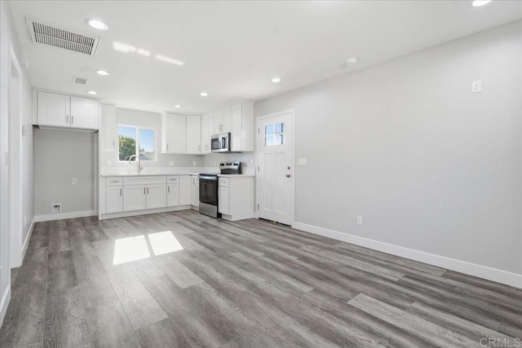 Image 21 of property listing at 353 357 Palm Avenue, Chula Vista, CA 91911